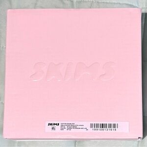 SKIMS COTTON SEAMLESS GIRLS SCOOP BRALETTE 2-PACK :pink and grey 
SIZE:6/7 (S)